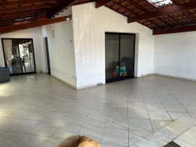 Casa com 4 Quartos à Venda, 117 m² em Parque Industrial - São José Dos Campos