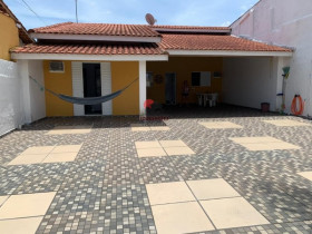 Casa com 2 Quartos à Venda, 250 m² em Belmira Novaes - Peruíbe