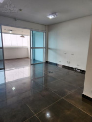 Sala Comercial à Venda, 45 m² em Centro - Sao Vicente
