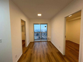 Apartamento com 2 Quartos para Alugar, 39 m² em Vila Sônia - São Paulo