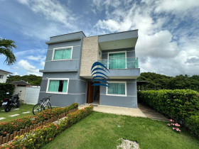 Casa com 5 Quartos à Venda, 220 m² em Abrantes - Camacari