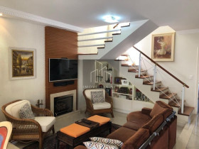 Casa com 4 Quartos para Alugar, 300 m² em Alphaville - Santana De Parnaíba