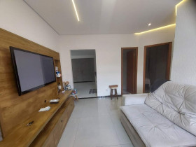 Casa com 2 Quartos à Venda, 70 m² em Rio Branco - Belo Horizonte