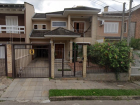 Casa com 3 Quartos à Venda, 203 m² em Parque Da Matriz - Cachoeirinha
