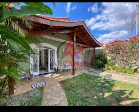 Casa com 3 Quartos à Venda, 290 m² em Vila Helena - Atibaia