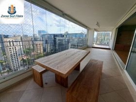 Apartamento com 4 Quartos à Venda, 223 m² em Itaim Bibi - São Paulo