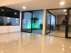 Casa de Condomínio com 3 Quartos à Venda, 190 m² em Tamboré - Santana De Parnaíba