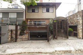 Casa com 4 Quartos à Venda,  em Santana - São Paulo