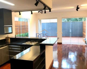 Casa com 3 Quartos à Venda, 300 m² em Jardim Viana - São Paulo