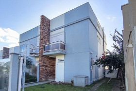 Casa com 3 Quartos à Venda, 141 m² em Lomba Do Pinheiro - Porto Alegre
