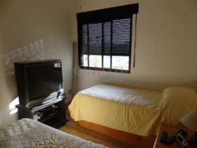 Apartamento com 4 Quartos à Venda, 176 m² em Moema - São Paulo