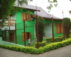 Casa com 4 Quartos à Venda, 305 m² em Jardim Planalto - Porto Alegre