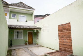 Casa com 3 Quartos à Venda, 105 m² em Guaratiba - Rio De Janeiro