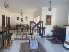 Casa com 6 Quartos à Venda, 420 m² em Pinheirinho - Itajubá