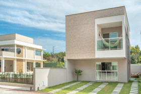Casa de Condomínio com 3 Quartos à Venda, 105 m²