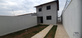 Casa com 3 Quartos à Venda,  em Melo Viana - Esmeraldas