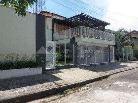 Casa com 3 Quartos à Venda, 600 m² em Parque Continental - São Paulo