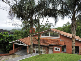 Casa de Condomínio com 4 Quartos à Venda, 205 m² em Jardim Indaiá - Embu Das Artes
