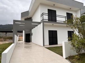 Casa com 4 Quartos à Venda, 200 m² em Horto - Ubatuba