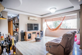 Apartamento com 3 Quartos à Venda, 90 m² em Passo Da Areia - Porto Alegre