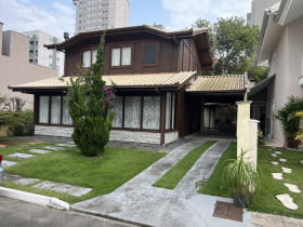 Casa de Condomínio com 3 Quartos à Venda, 130 m² em Balneário Piçarras