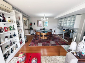 Apartamento com 3 Quartos à Venda, 123 m² em Moinhos De Vento - Porto Alegre