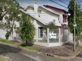 Casa com 3 Quartos à Venda, 276 m² em Jardim Itu - Porto Alegre