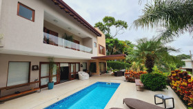Casa com 4 Quartos à Venda, 400 m² em Golf Park - Carapicuíba