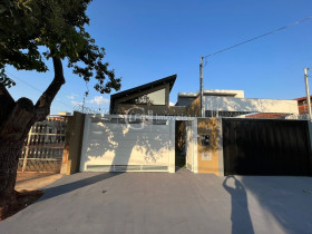 Casa com 3 Quartos à Venda,  em Coronel Antonino - Campo Grande