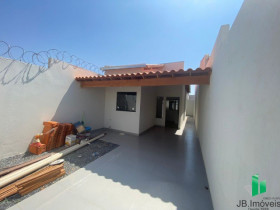 Casa com 2 Quartos à Venda,  em Vila Aliança - Montes Claros