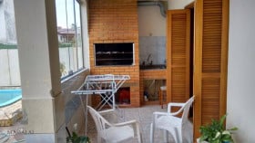 Casa com 3 Quartos à Venda, 320 m² em Imperial Park - Porto Alegre