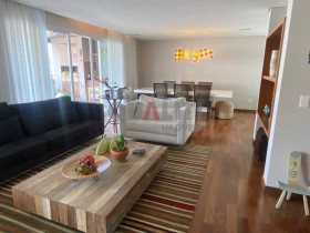 Apartamento com 3 Quartos à Venda, 202 m² em Moema - São Paulo
