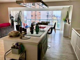 Apartamento com 3 Quartos à Venda, 141 m² em Aclimação - São Paulo