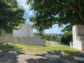 Imóvel à Venda, 300 m² em Loteamento Residencial Jardim Botânico - Itatiba