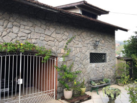 Casa com 3 Quartos à Venda, 229 m² em Alto Da Serra - Petrópolis