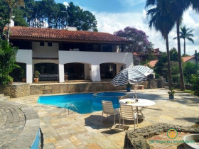 Casa com 5 Quartos à Venda, 1.490 m² em Granja Viana - Cotia
