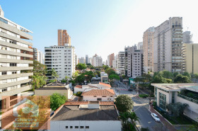Apartamento com 3 Quartos à Venda, 132 m² em Moema - São Paulo