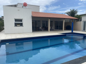 Casa com 4 Quartos à Venda, 240 m² em Icaraí - Caucaia