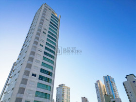 Apartamento com 3 Quartos à Venda, 196 m² em Barra Sul - Balneário Camboriú