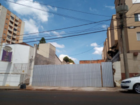Terreno à Venda,  em Vila Faria - São Carlos