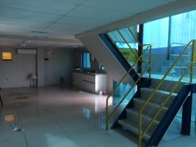 Sala Comercial para Alugar, 140 m² em Dois Córregos - Piracicaba