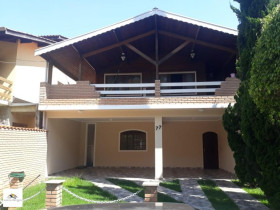 Casa com 3 Quartos à Venda, 236 m² em Parque Nova Jandira - Jandira
