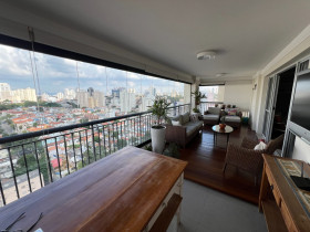 Apartamento com 4 Quartos à Venda,  em Aclimação - São Paulo