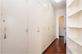 Apartamento com 5 Quartos à Venda, 242 m² em Campo Belo - São Paulo