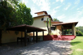 Casa com 4 Quartos à Venda, 3.150 m² em Portão - Atibaia