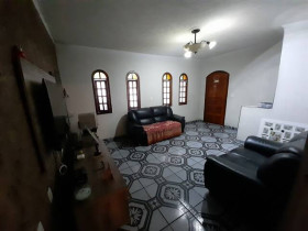 Sobrado com 4 Quartos à Venda, 209 m² em Conjunto Habitacional Marechal Mascarenhas De Morais - São Paulo
