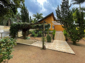 Casa com 4 Quartos à Venda, 2.525 m² em Vila Santo Antônio - Cotia