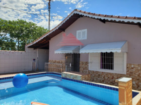 Casa com 2 Quartos à Venda, 200 m² em Stella Maris - Peruíbe