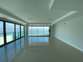 Apartamento com 3 Quartos à Venda, 249 m² em Centro - Florianópolis
