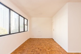 Apartamento com 3 Quartos à Venda, 102 m² em Moema - São Paulo